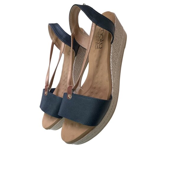 Mali Olivia Blue Faux Leather wedge Sandal SZ8 NWOT - Picture 4 of 7